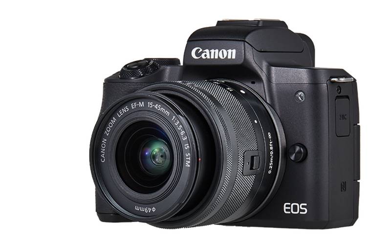 EOS M50